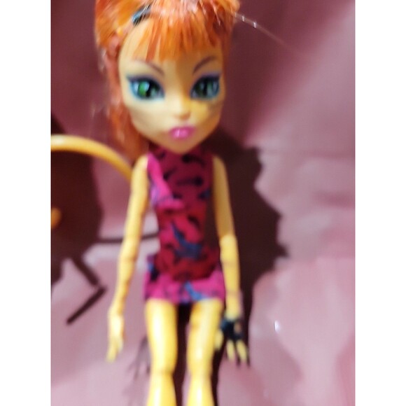 Monster High Toralei Stripe  Freaky Field Trip Doll lot of 2 TLC  As-Is - Picture 4 of 11